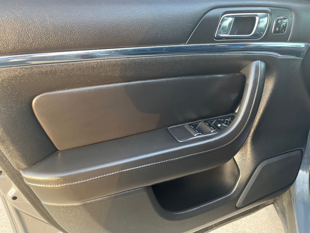 2013 Lincoln MKS Image 14