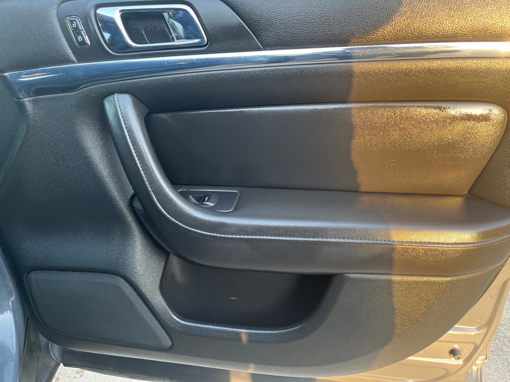 2013 Lincoln MKS Image 16