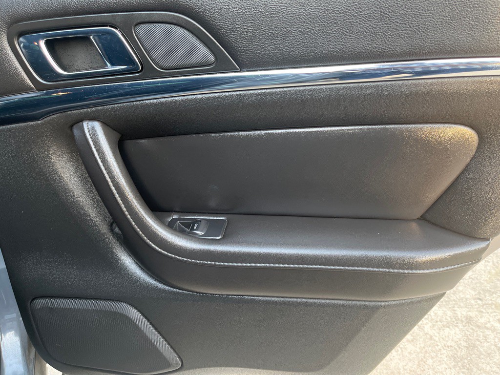 2013 Lincoln MKS Image 20