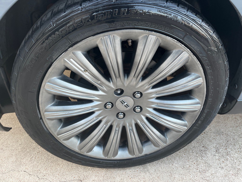 2013 Lincoln MKS Image 29