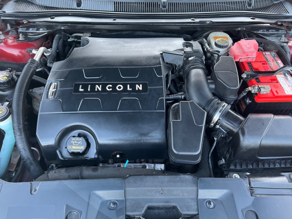 2013 Lincoln MKS Image 31