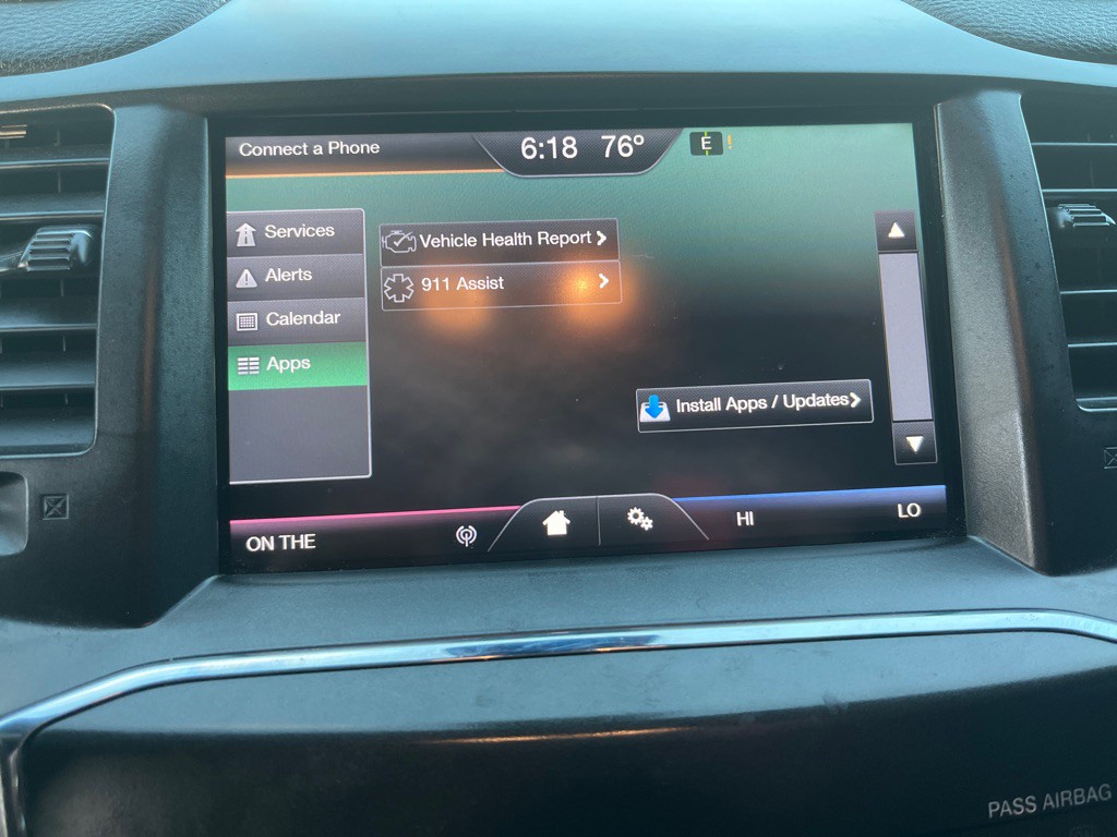 2013 Lincoln MKS Image 37