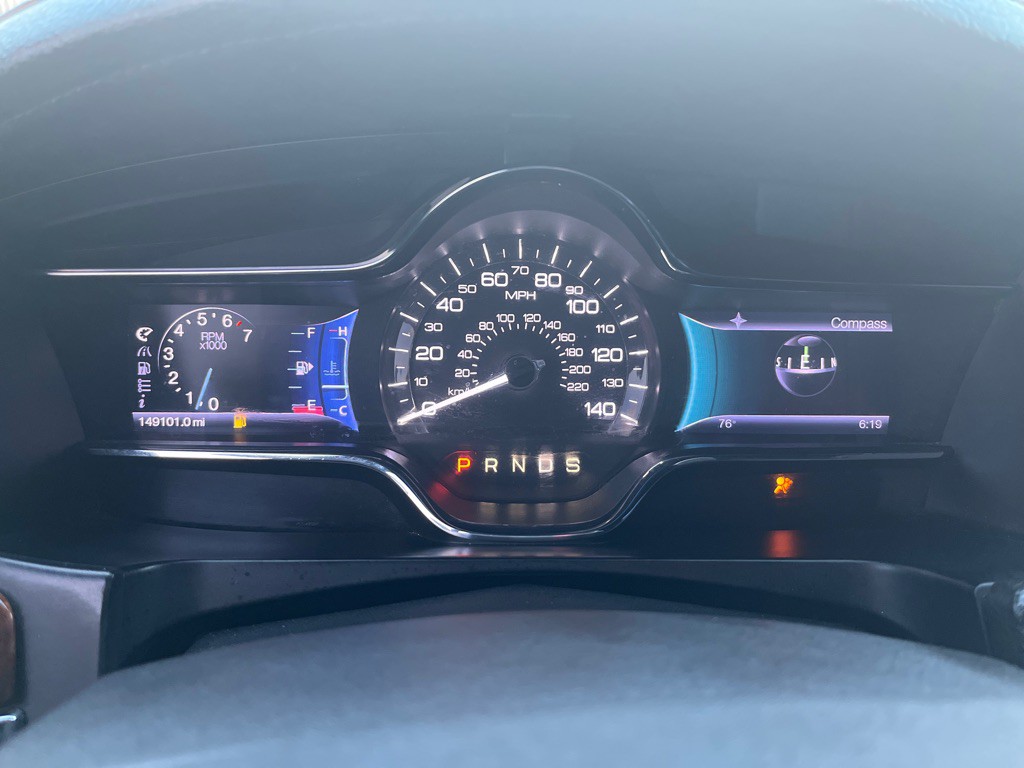 2013 Lincoln MKS Image 38