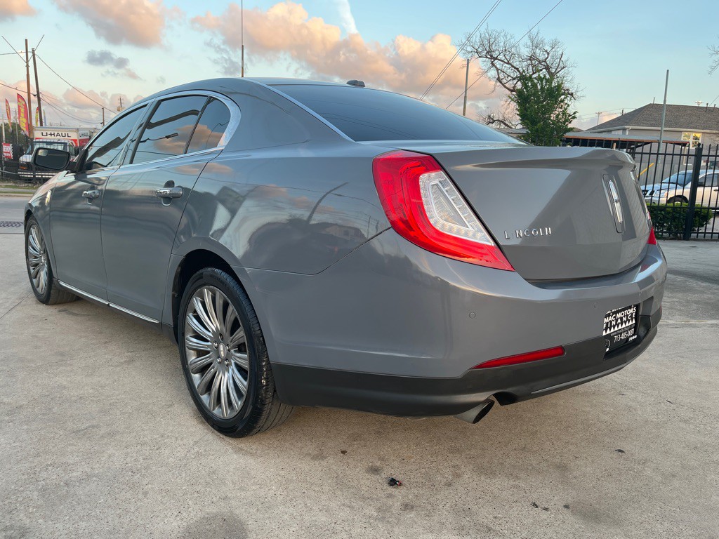 2013 Lincoln MKS Image 40