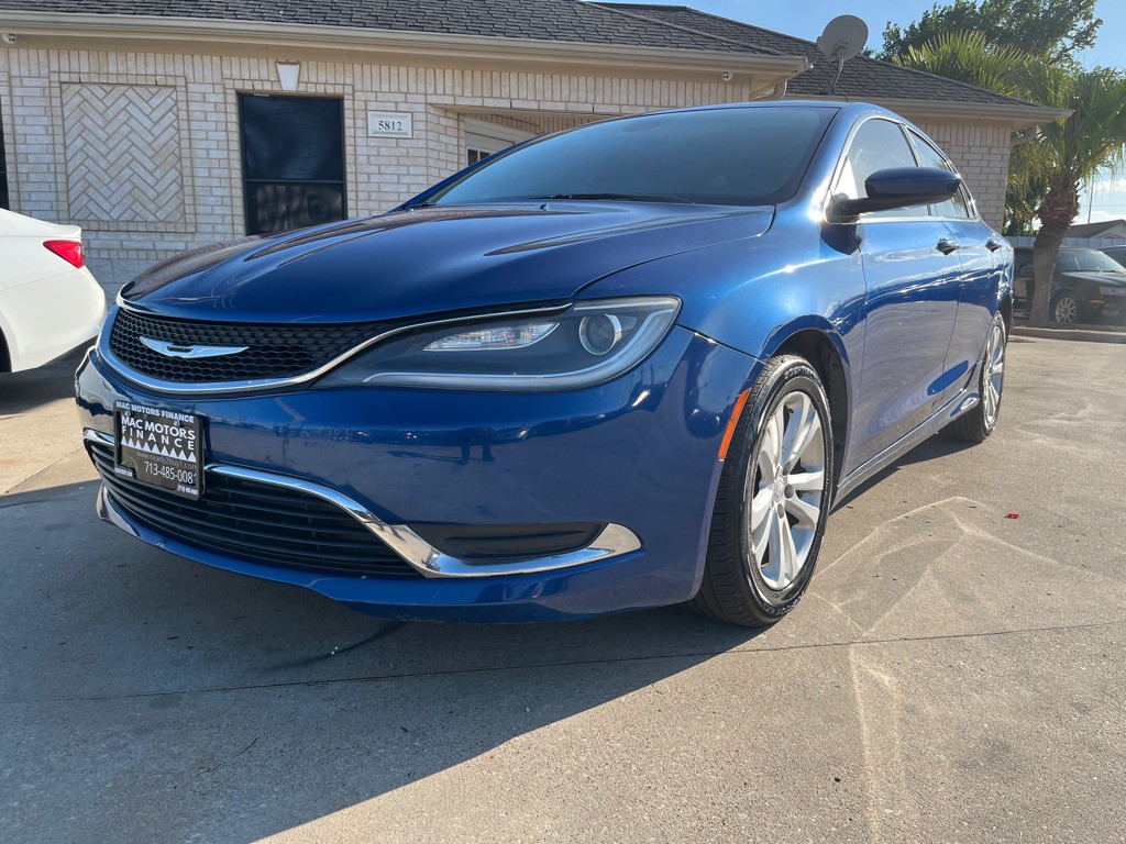 2016 Chrysler 200 Image 22