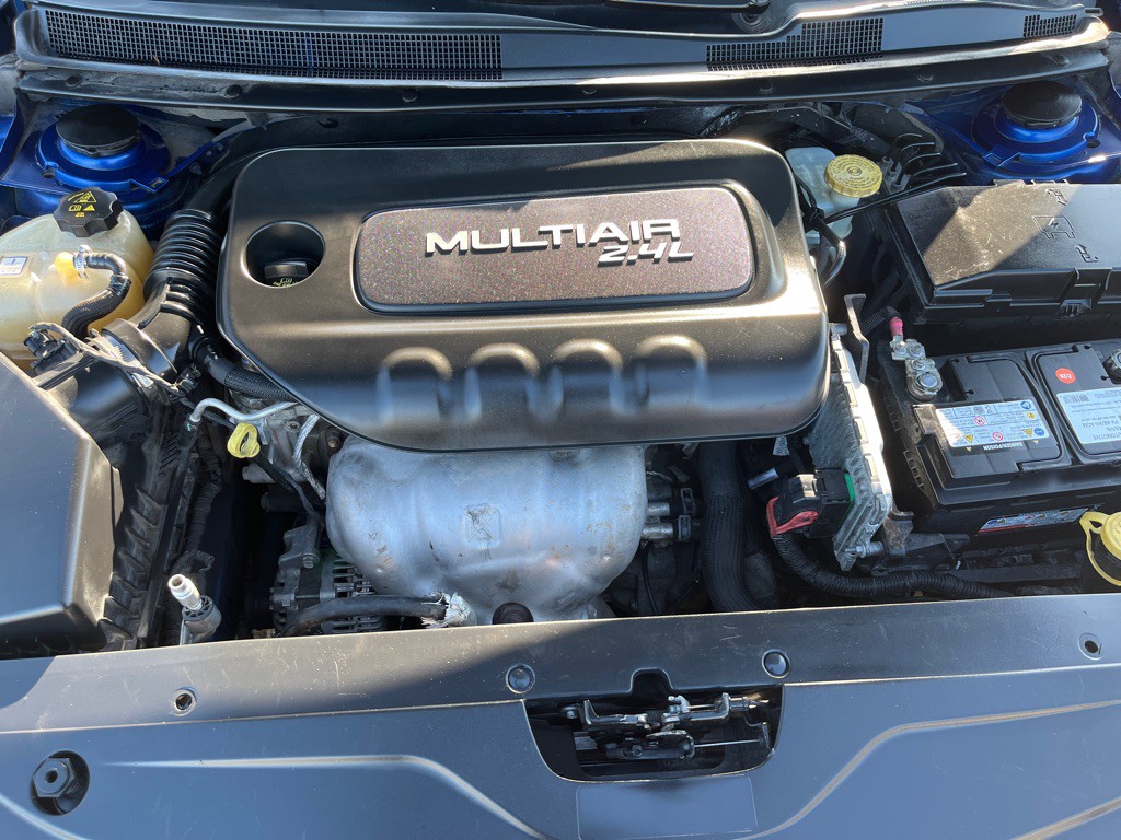 2016 Chrysler 200 Image 29