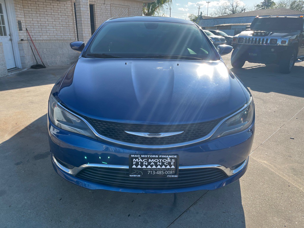 2016 Chrysler 200 Image 30