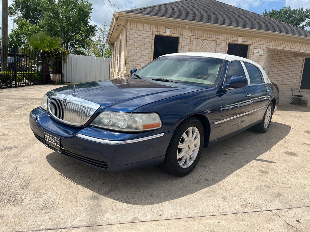 2008 Lincoln Town Car Image 3