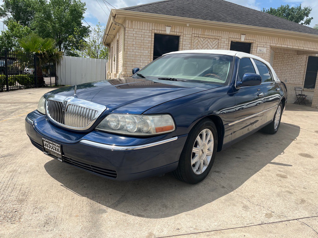 2008 Lincoln Town Car Image 8