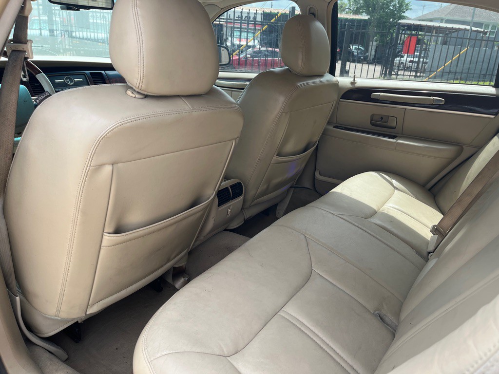 2008 Lincoln Town Car Image 13