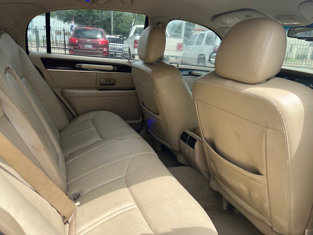2008 Lincoln Town Car Image 14