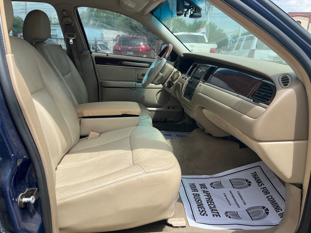 2008 Lincoln Town Car Image 16