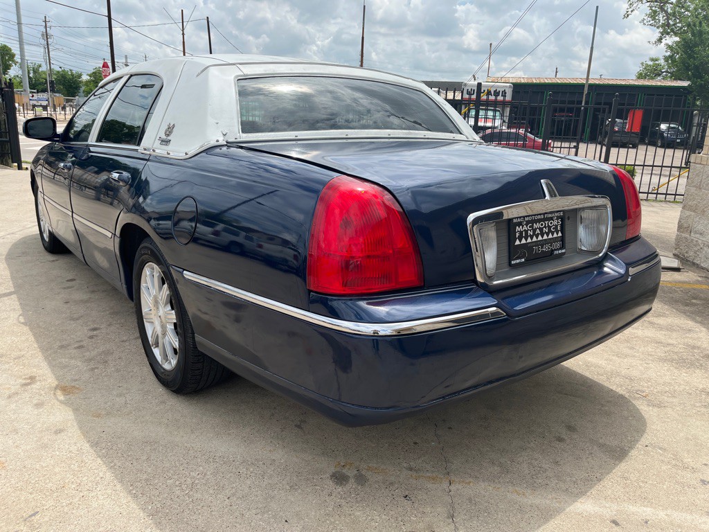 2008 Lincoln Town Car Image 17