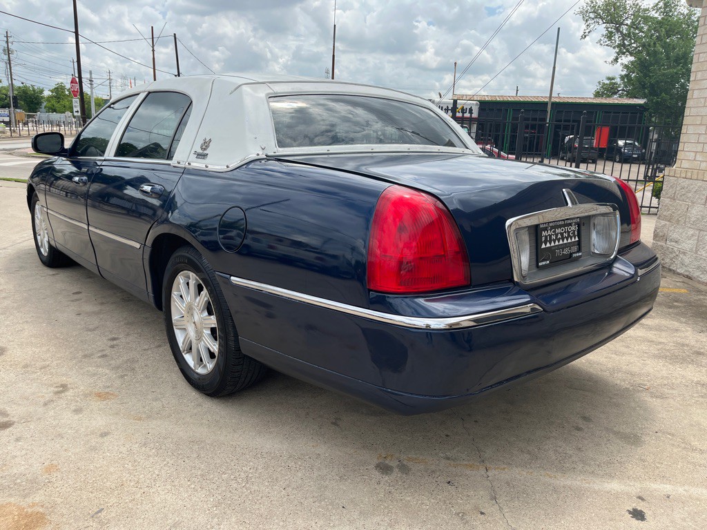 2008 Lincoln Town Car Image 21