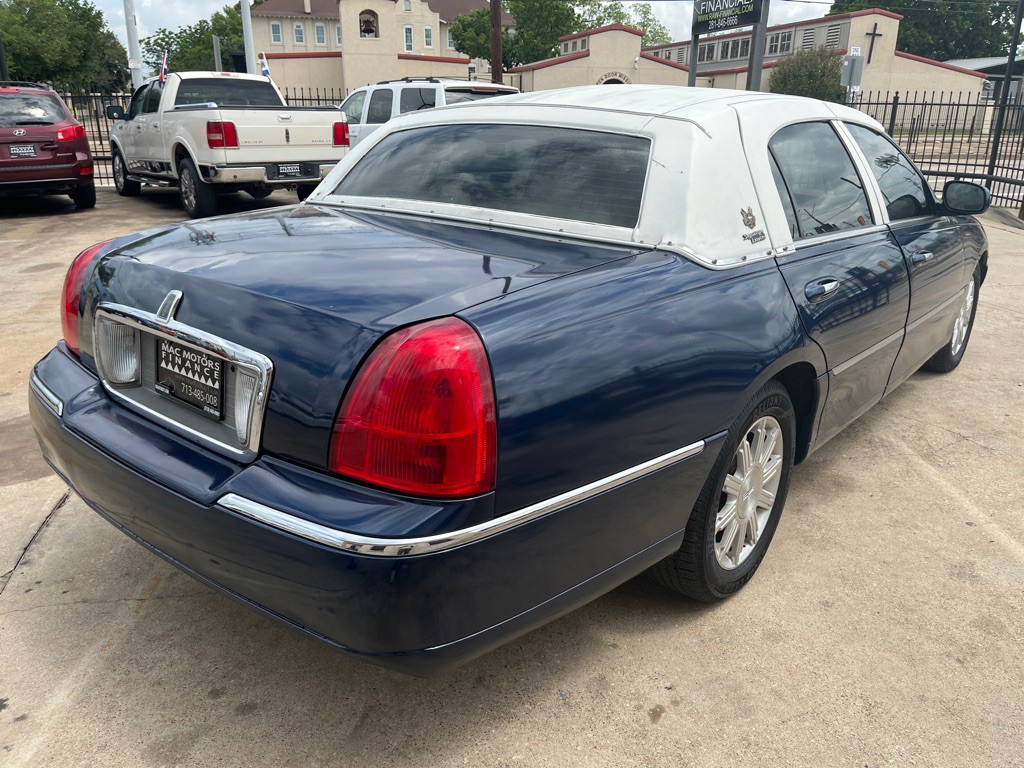 2008 Lincoln Town Car Image 22