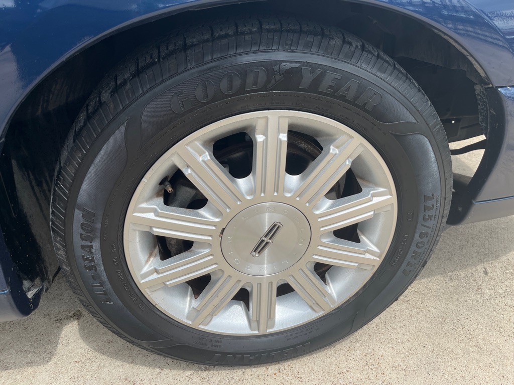 2008 Lincoln Town Car Image 29
