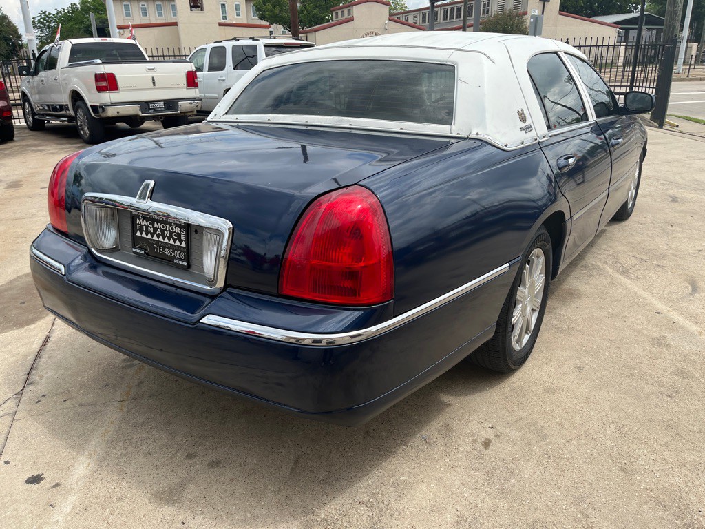 2008 Lincoln Town Car Image 30