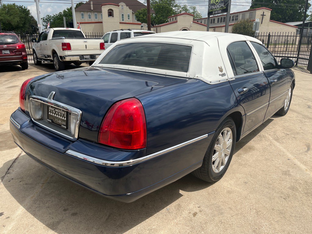 2008 Lincoln Town Car Image 36