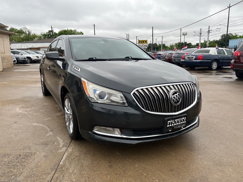 2015 Buick Lacrosse Image 1