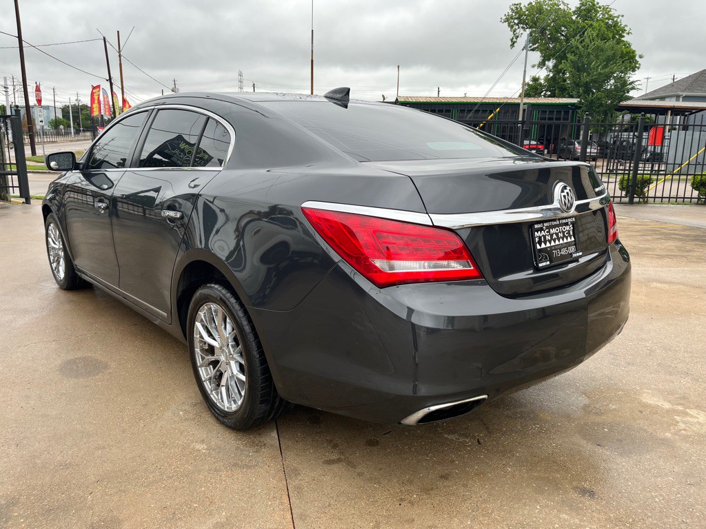 2015 Buick Lacrosse Image 3