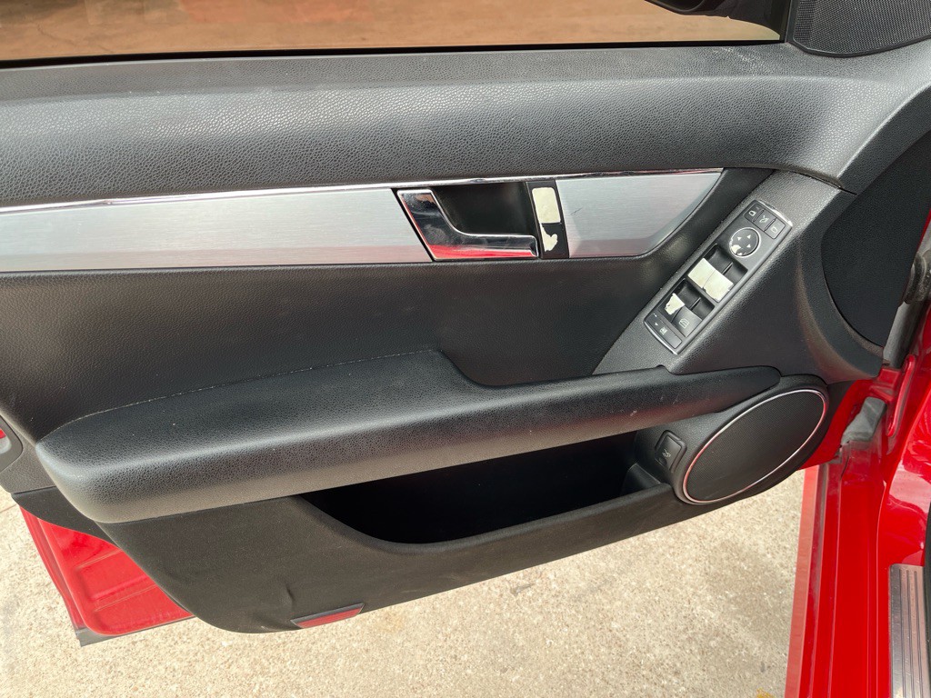 2008 Mercedes-Benz C-Class Image 12