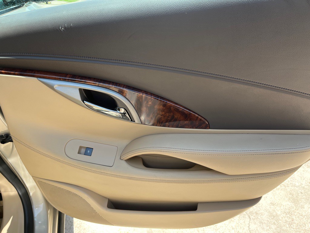 2012 Buick Lacrosse Image 17