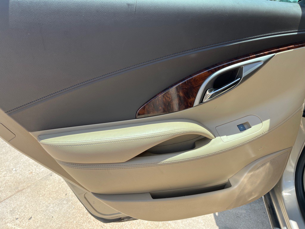 2012 Buick Lacrosse Image 21