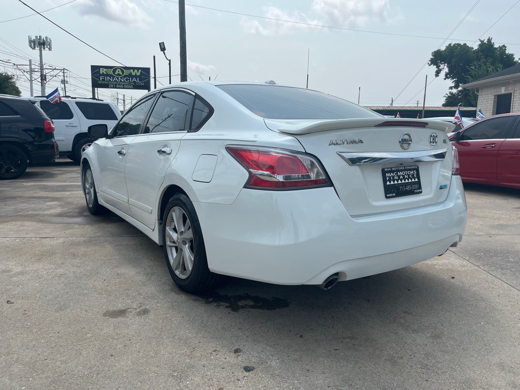 2014 Nissan Altima Image 2
