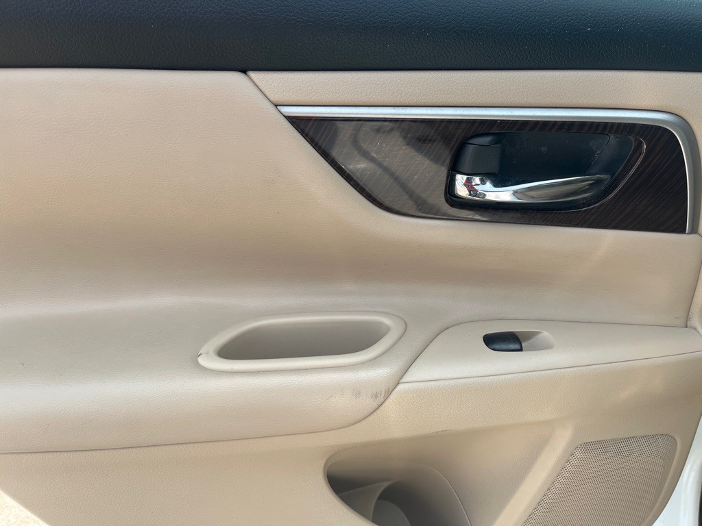 2014 Nissan Altima Image 10