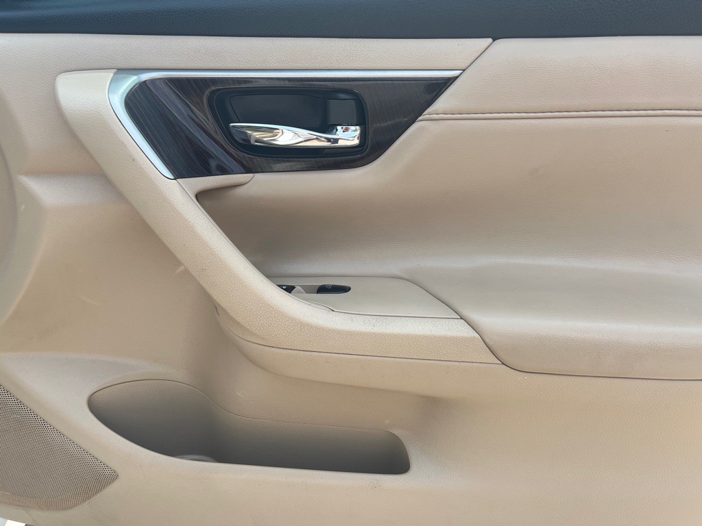 2014 Nissan Altima Image 16