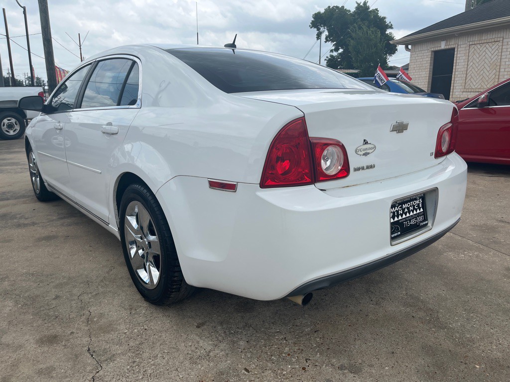 2009 Chevrolet Malibu Image 2