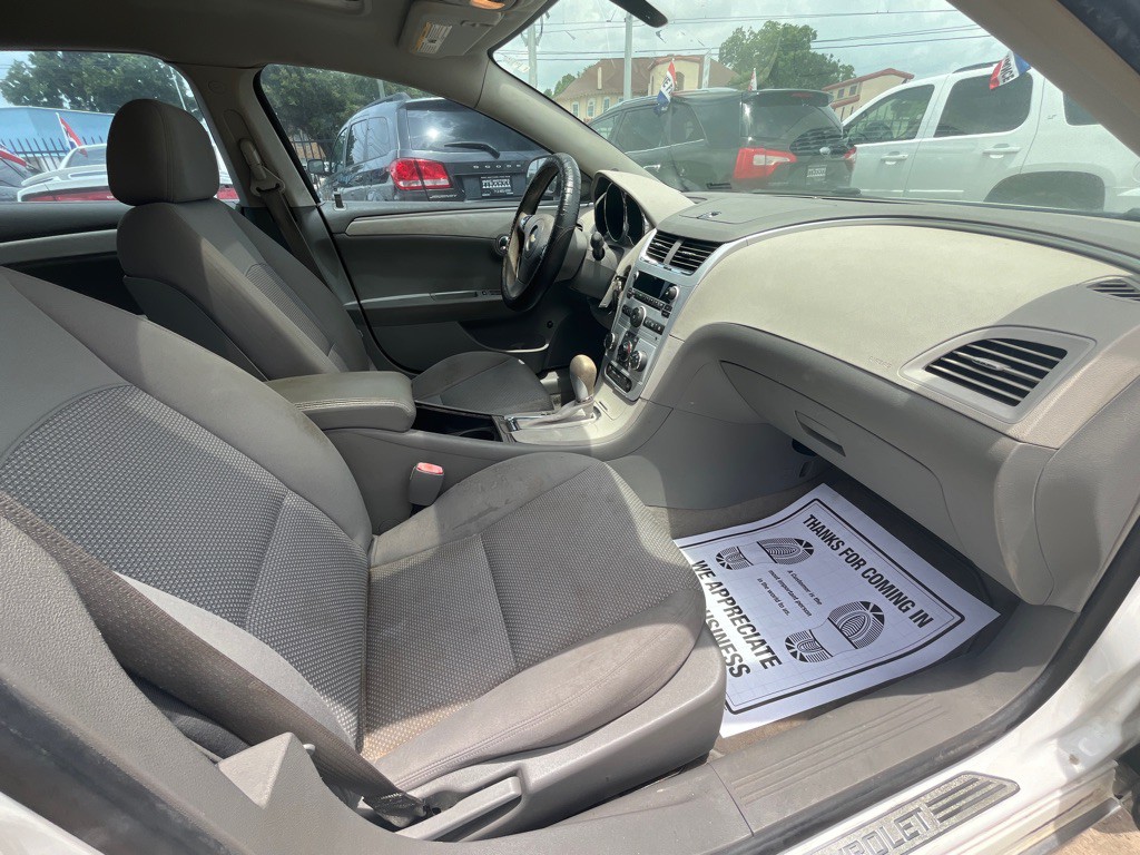 2009 Chevrolet Malibu Image 18
