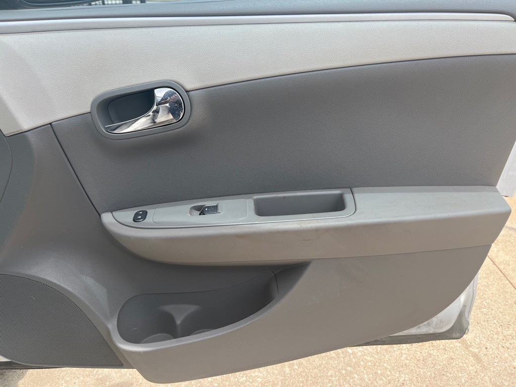 2009 Chevrolet Malibu Image 20