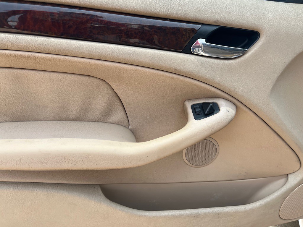 2005 BMW 3 Series Image 14