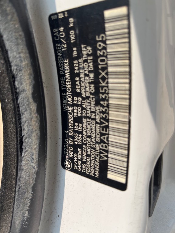 2005 BMW 3 Series Image 30