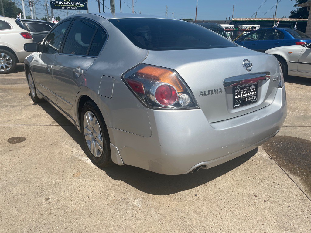 2012 Nissan Altima Image 2