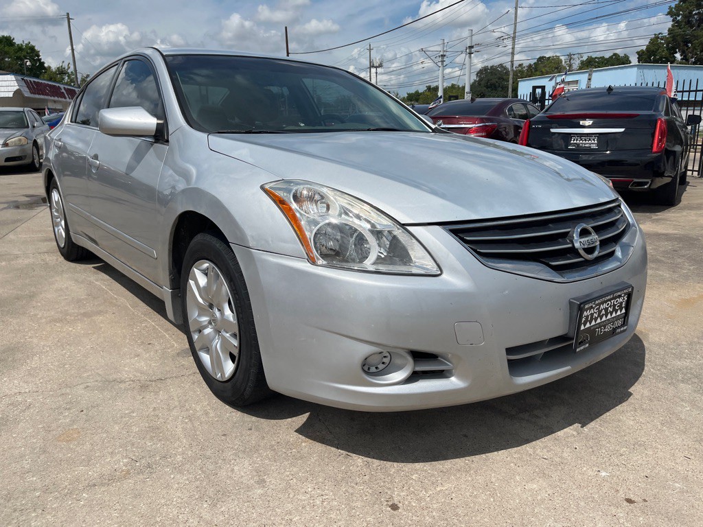 2012 Nissan Altima Image 1