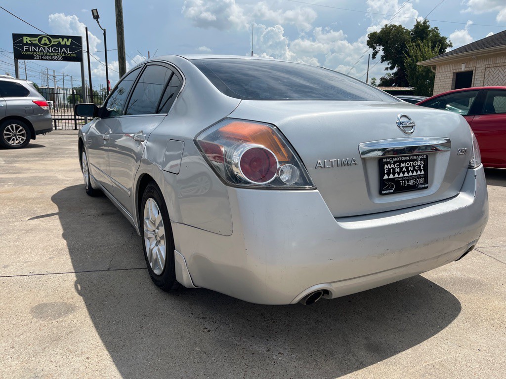 2012 Nissan Altima Image 2