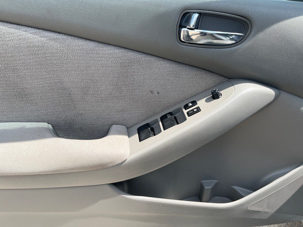 2012 Nissan Altima Image 13