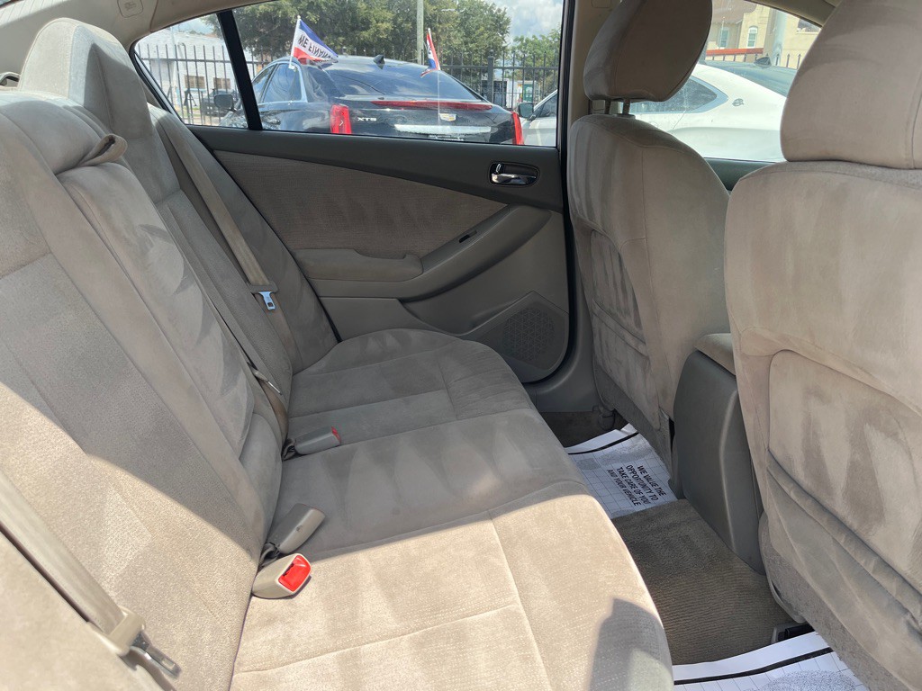 2012 Nissan Altima Image 17