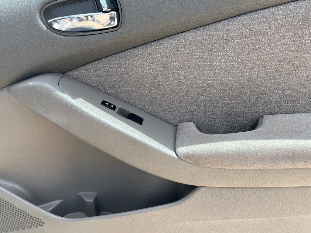 2012 Nissan Altima Image 18