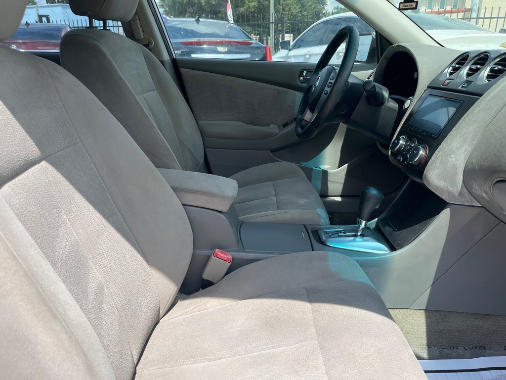 2012 Nissan Altima Image 19