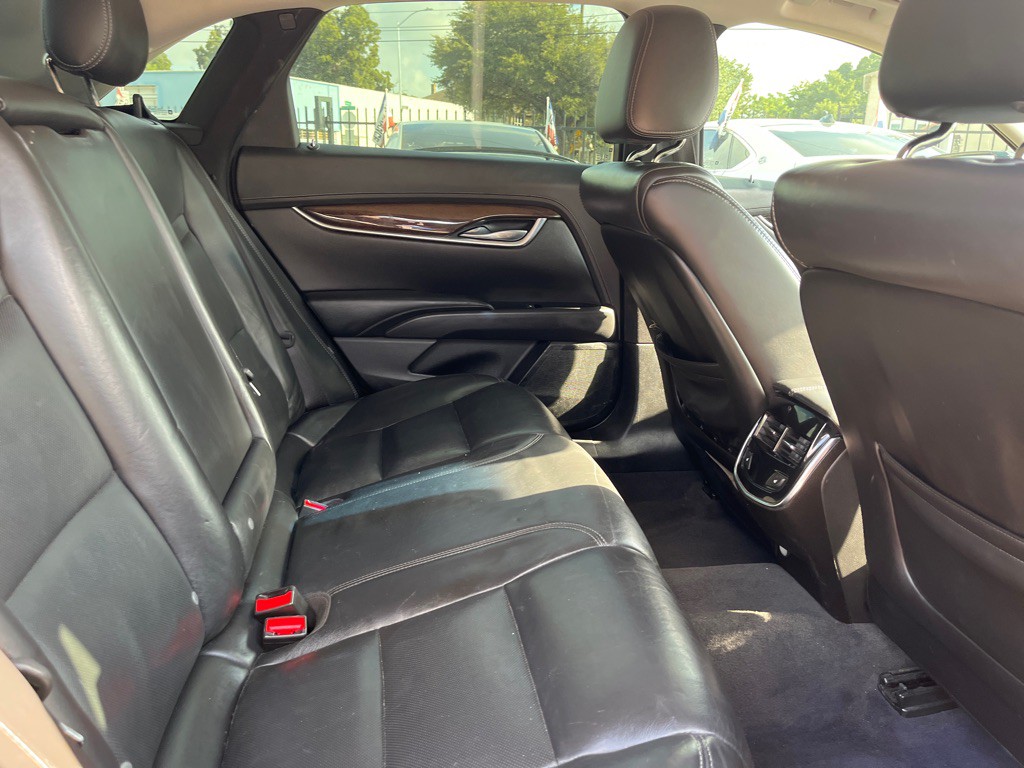 2016 Cadillac XTS Image 11
