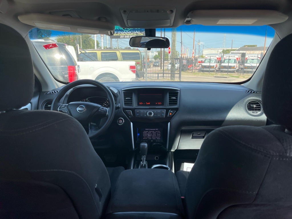 2015 Nissan Pathfinder Image 10