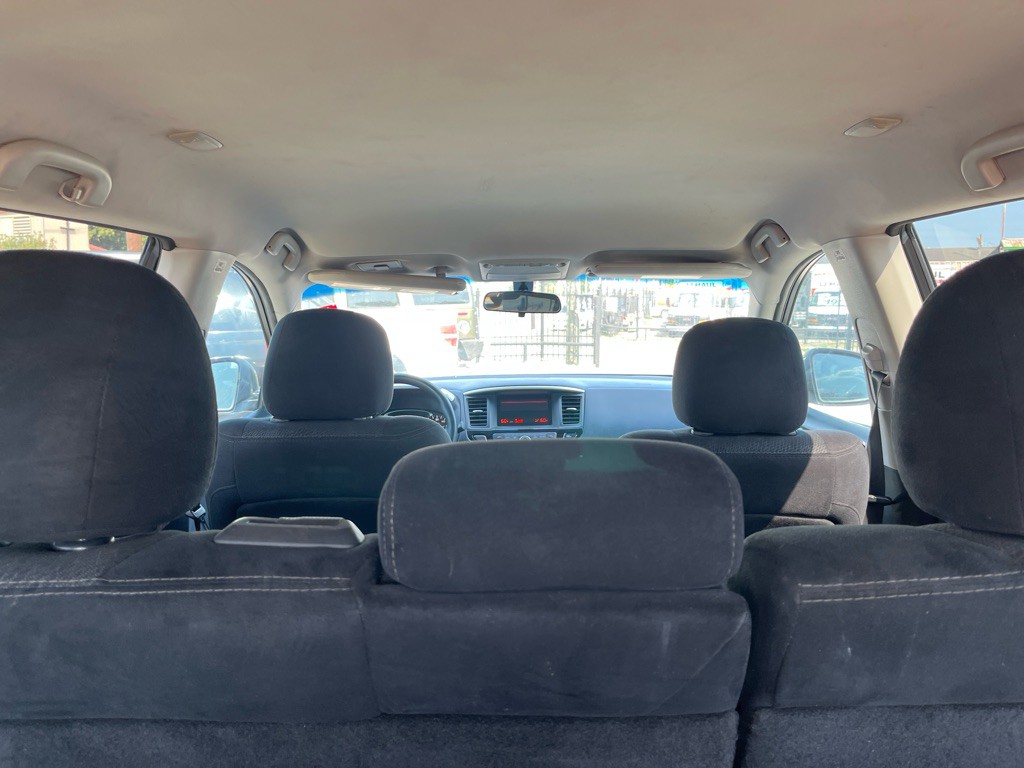 2015 Nissan Pathfinder Image 11