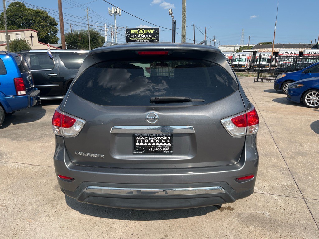2015 Nissan Pathfinder Image 16