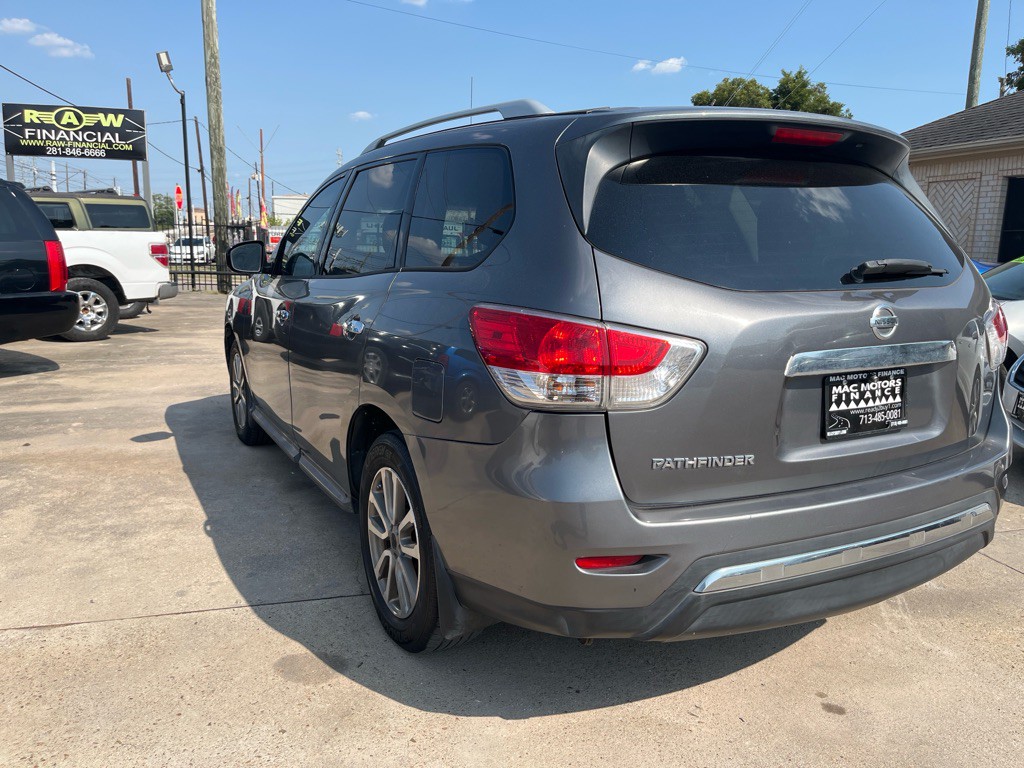 2015 Nissan Pathfinder Image 17