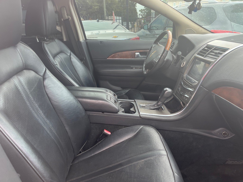 2011 Lincoln MKX Image 10