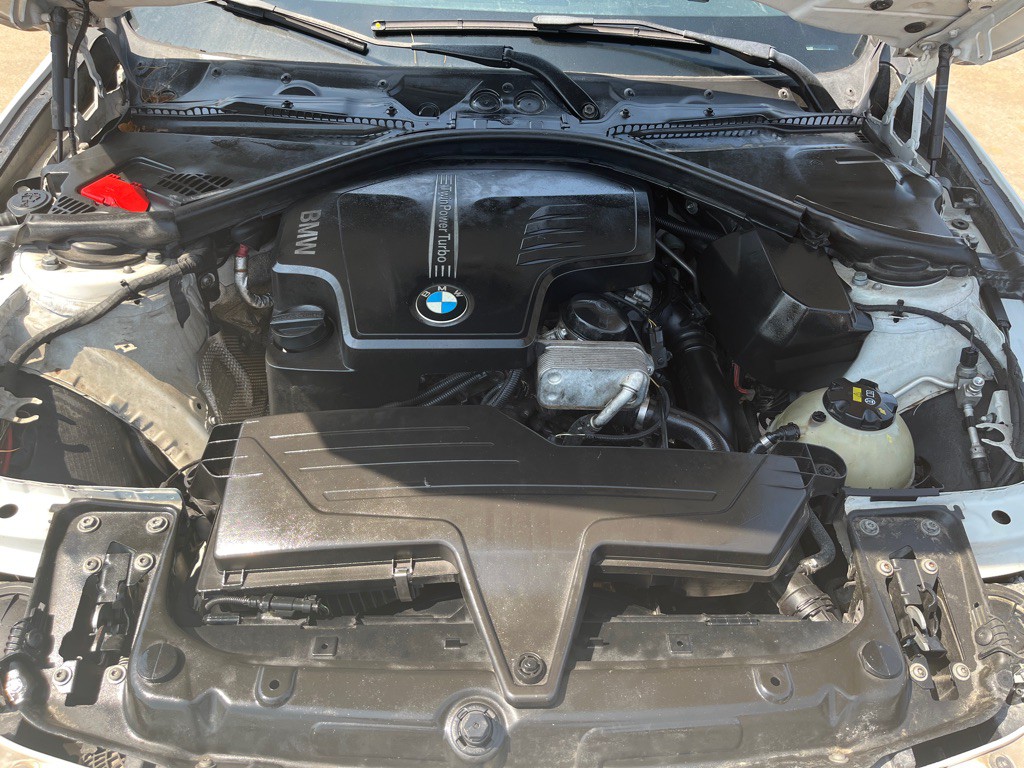 2014 BMW 3 Series Image 30