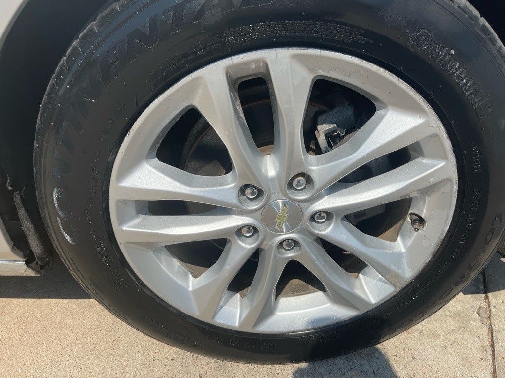 2016 Chevrolet Malibu Image 32